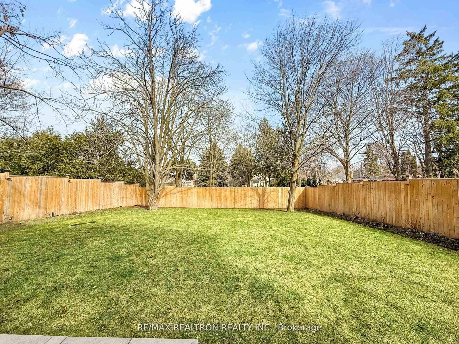 Detached House for sale at 185 Maxome Avenue, Toronto, Newtonbrook East, M2M 3L1 - MLS: C12159103