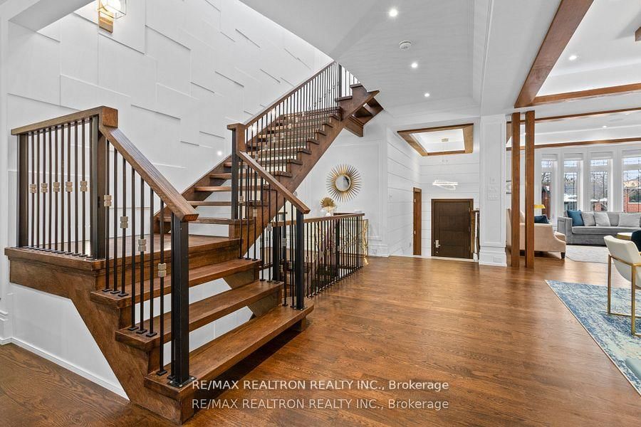 Detached House for sale at 185 Maxome Avenue, Toronto, Newtonbrook East, M2M 3L1 - MLS: C12159103