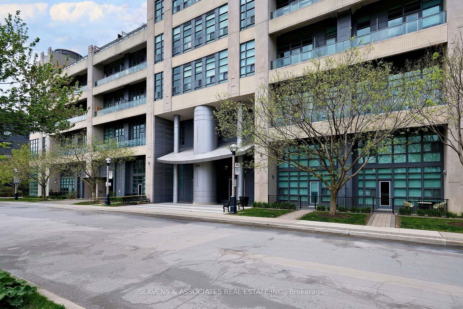 Condo for sale at 408-380 Macpherson Avenue, Toronto, Casa Loma, M4V 3E3 - MLS: C12159110