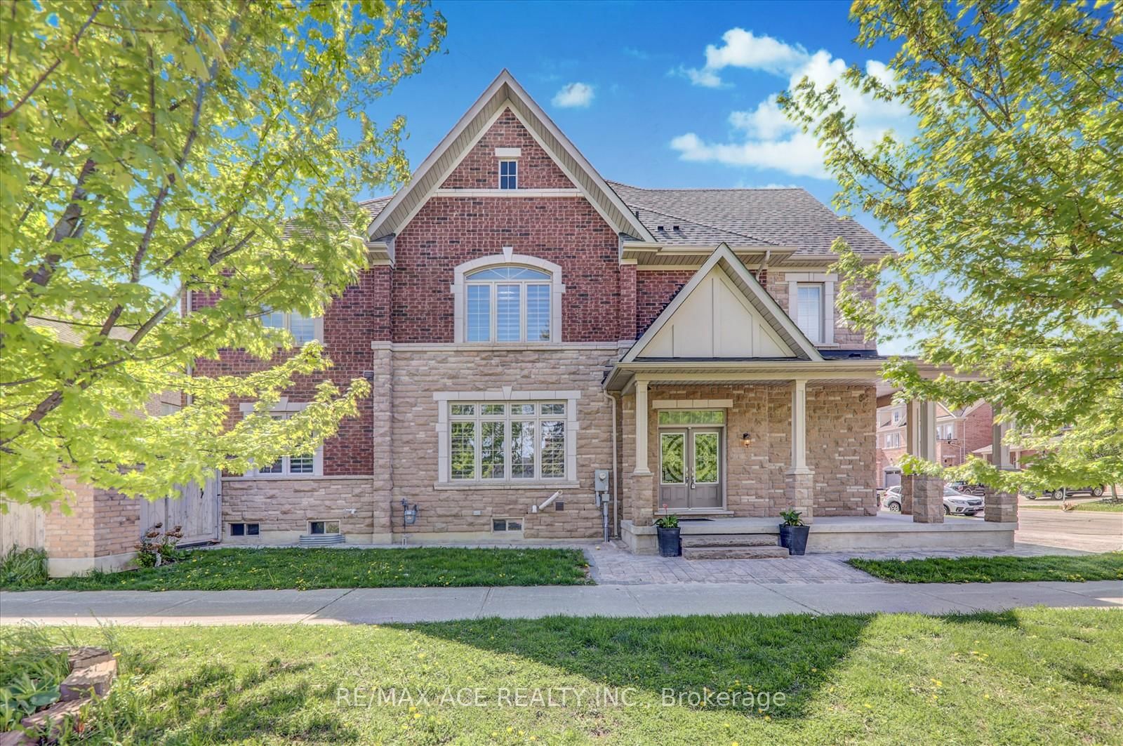 Listing Image 3