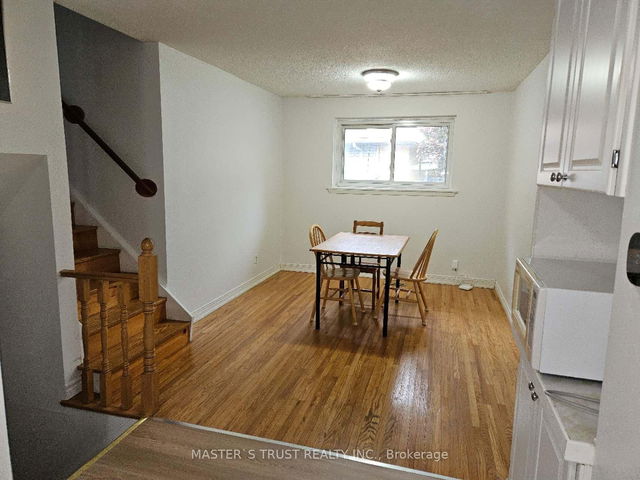 69 grove park Crescent