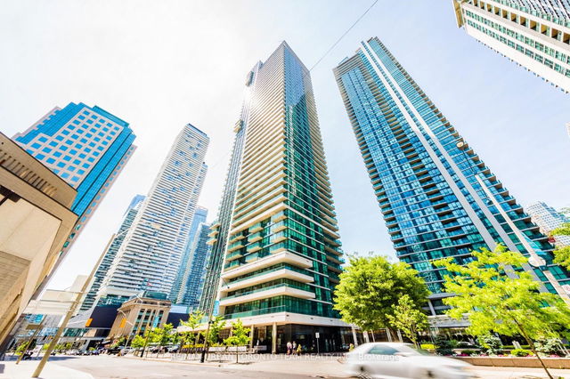 3901 - 33 Bay Street