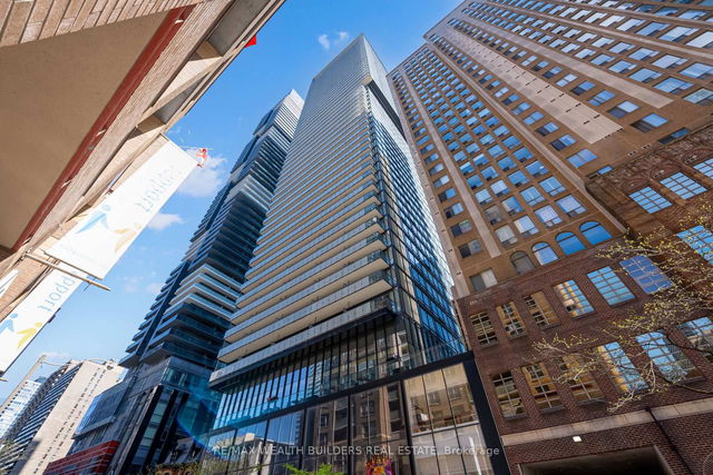 1410 - 15 Grenville Street