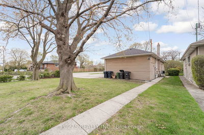 67 Acton Ave, Toronto - Bathurst Manor image-0-2