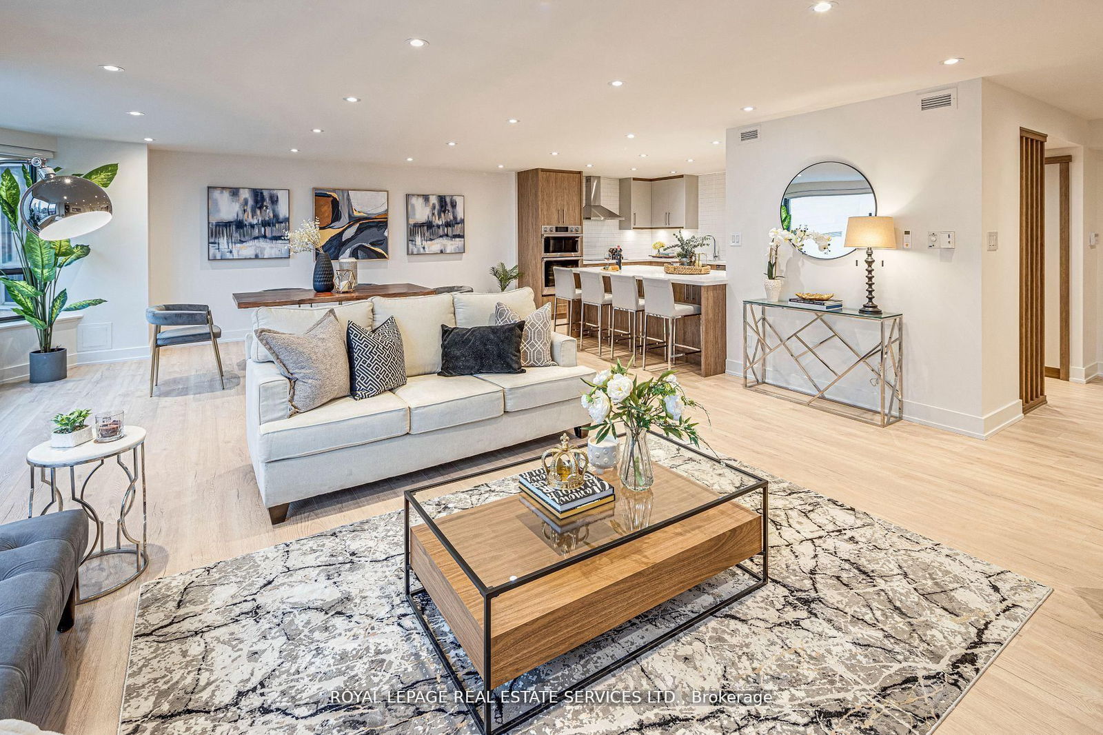 Condo for sale at 2008-175 Cumberland Street, Toronto, Annex, M5R 3M9 - MLS: C12159644