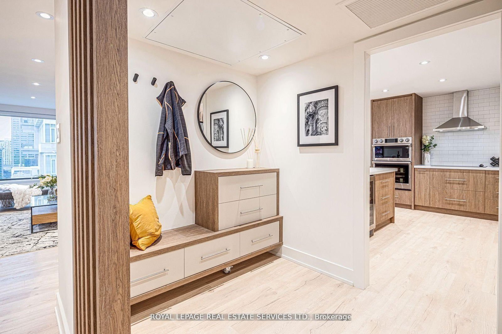 Condo for sale at 2008-175 Cumberland Street, Toronto, Annex, M5R 3M9 - MLS: C12159644