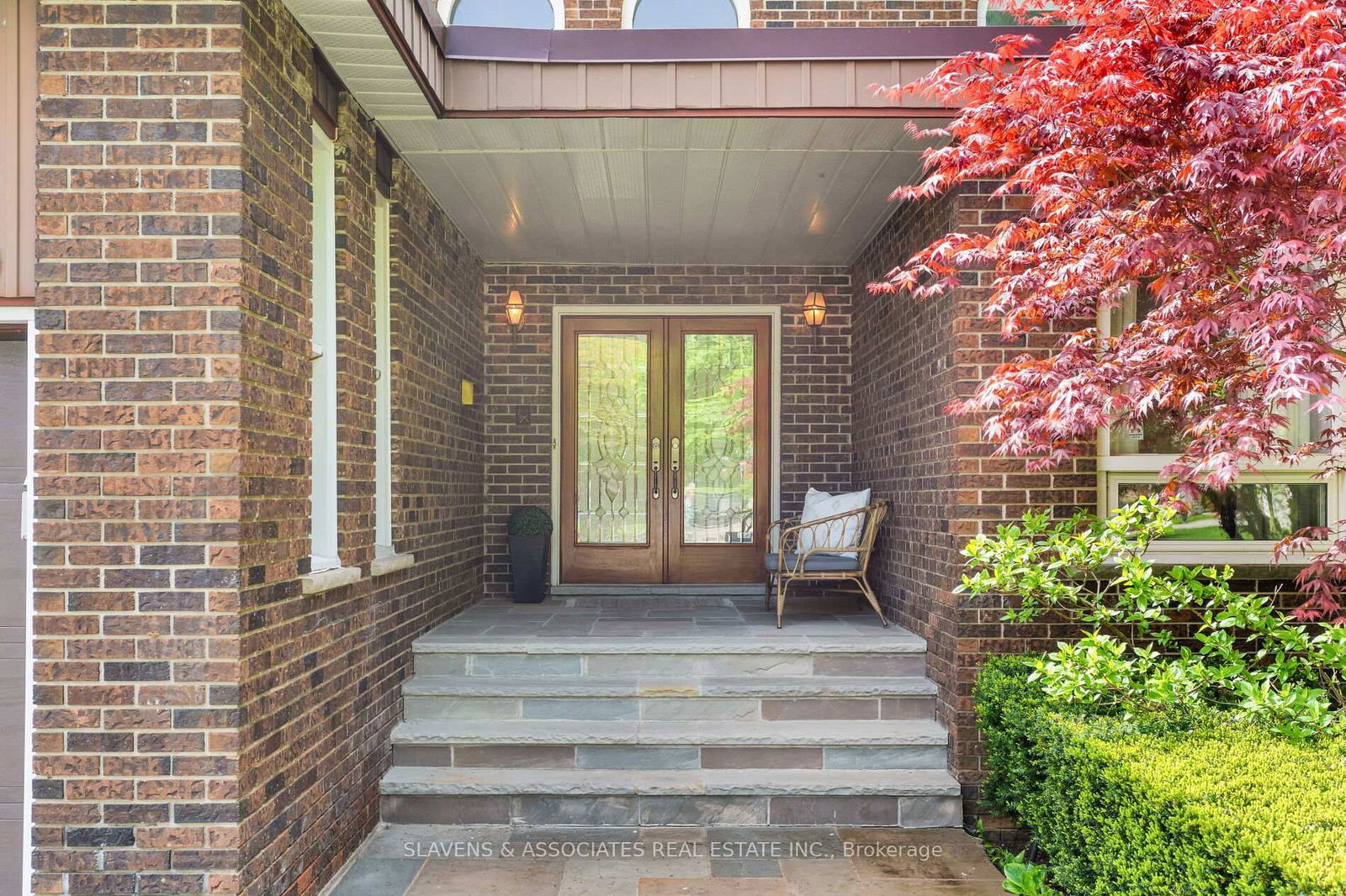 Detached House for sale at 19 Holita Road, Toronto, Newtonbrook West, M2M 4C1 - MLS: C12159828