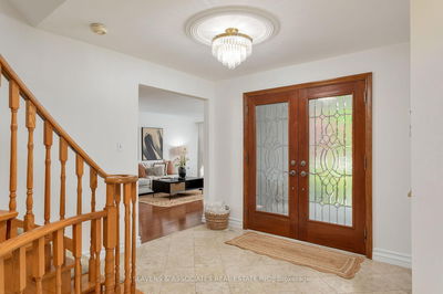 19 Holita Rd, Toronto - Newtonbrook West image-0-3