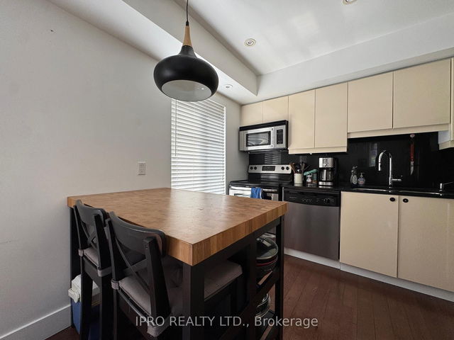 425 - 34 Western Battery Road