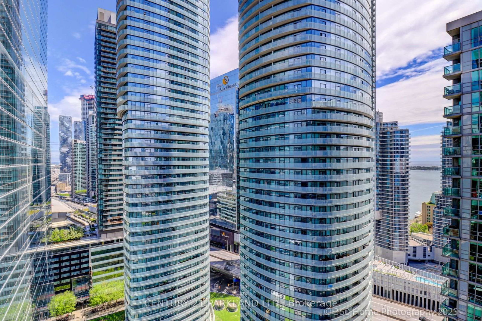 Condo for sale at 3311-30 Grand Trunk Crescent, Toronto, Waterfront Communities C1, M5J 3A3 - MLS: C12159979