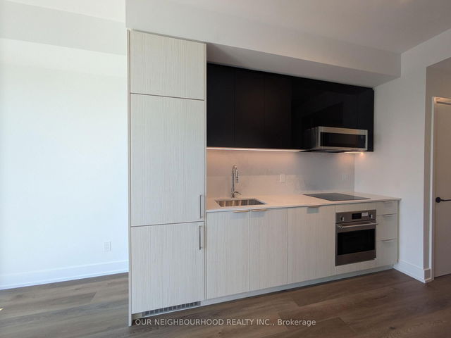 3212 - 308 Jarvis Street