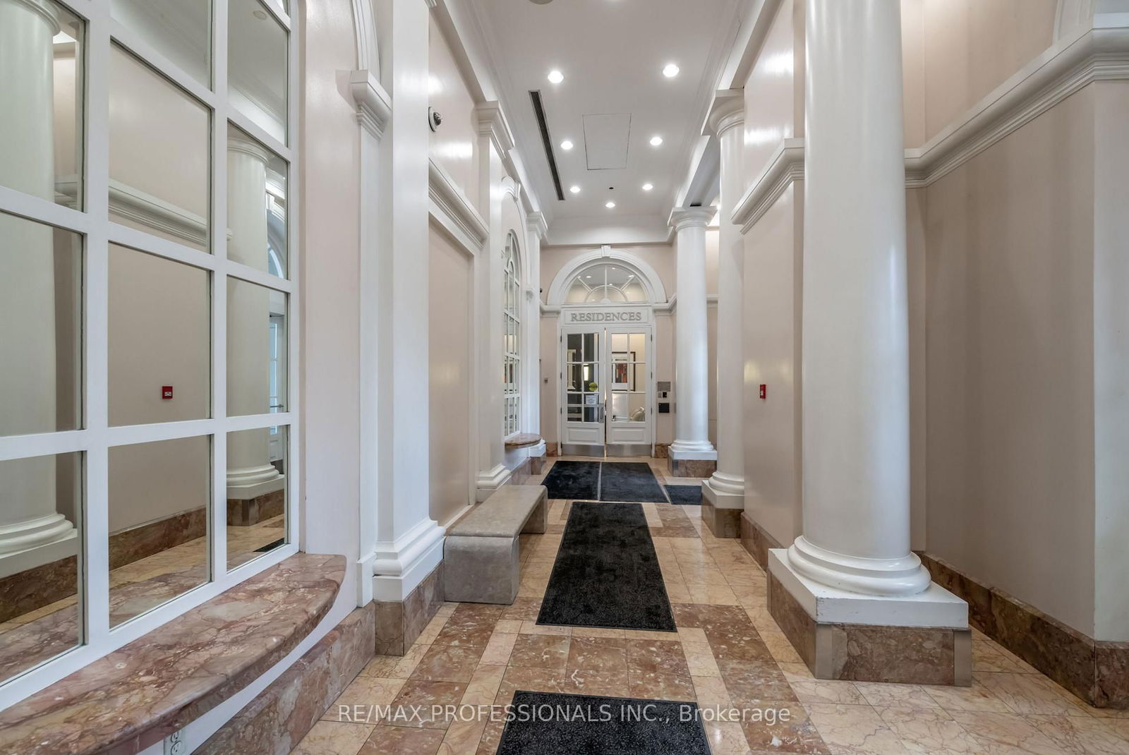 Condo for sale at 2302-25 The Esplanade, Toronto, Waterfront Communities C8, M5E 1W5 - MLS: C12160274