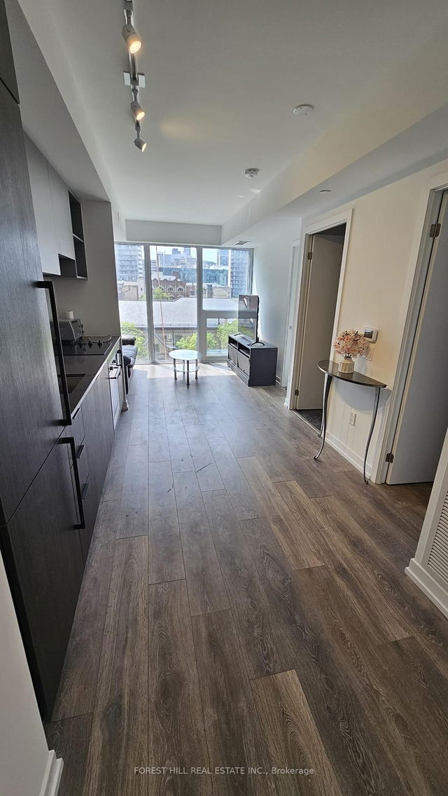 607 - 82 Dalhousie Street
