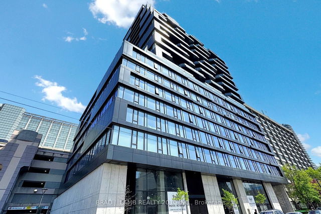 2002 - 195 McCaul Street