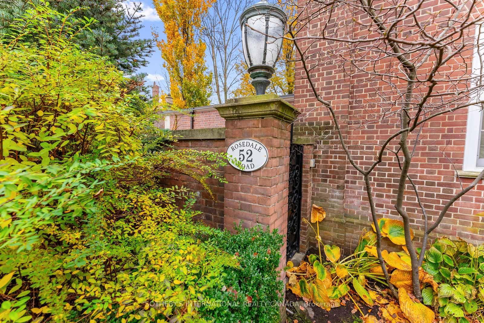 Detached House for sale at 52 Rosedale Road, Toronto, Rosedale-Moore Park, M4W 2P6 - MLS: C12160493