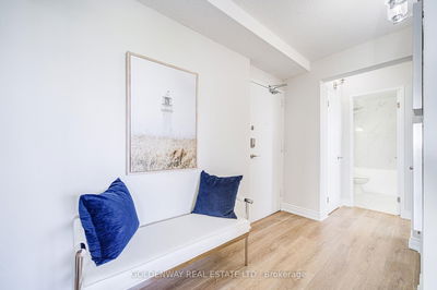 Unit 1103 — 100 Leeward Glwy, Toronto - Flemingdon Park image-0-1