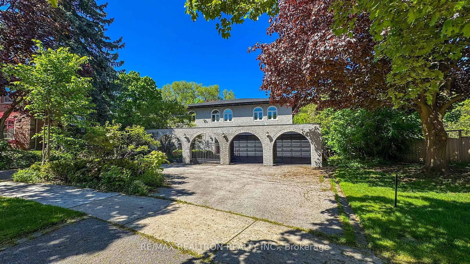 Detached House for sale at 32 Bobwhite Crescent, Toronto, St. Andrew-Windfields, M2L 2E1 - MLS: C12160617
