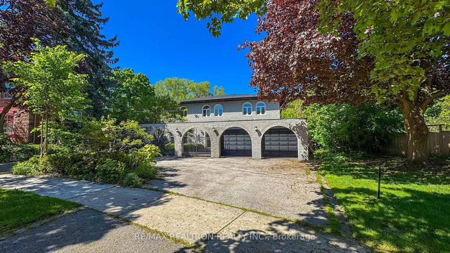 32 Bobwhite Crescent