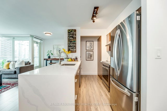 3308 - 81 Navy Wharf Court