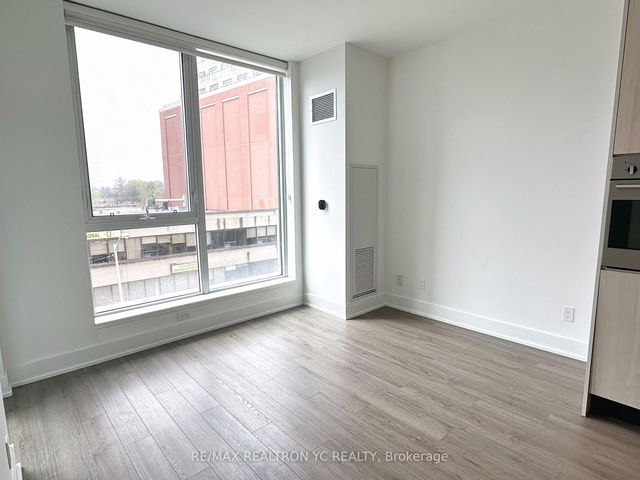 425 - 1 Belsize Drive