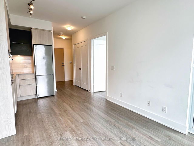 425 - 1 Belsize Drive