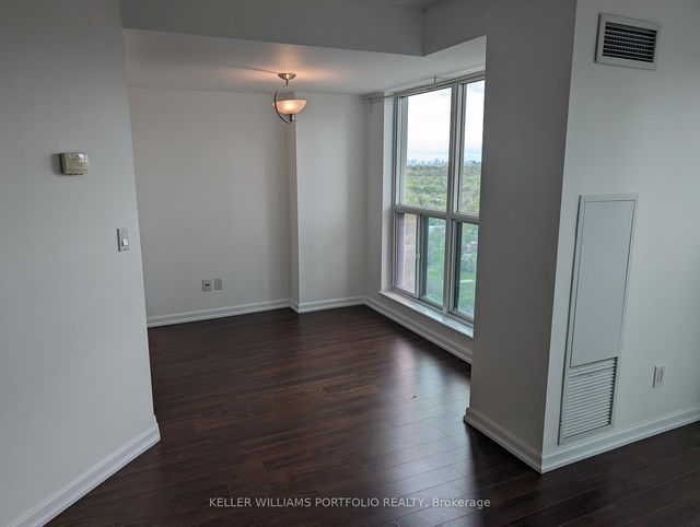2909 - 8 Park Road
