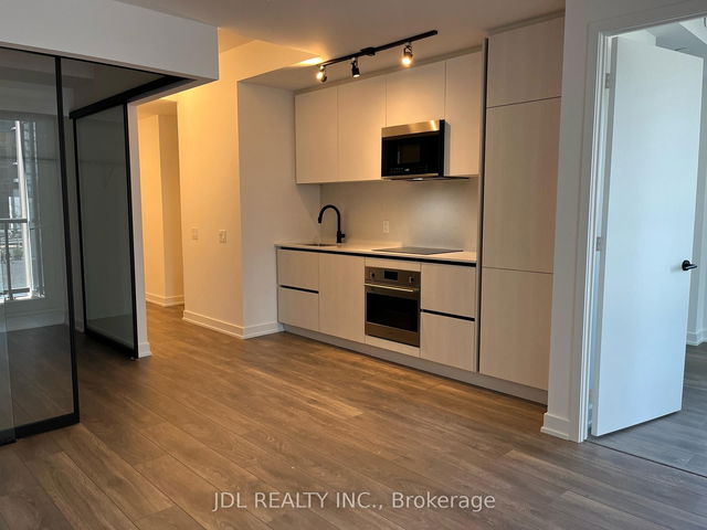 1303 - 108 Peter Street