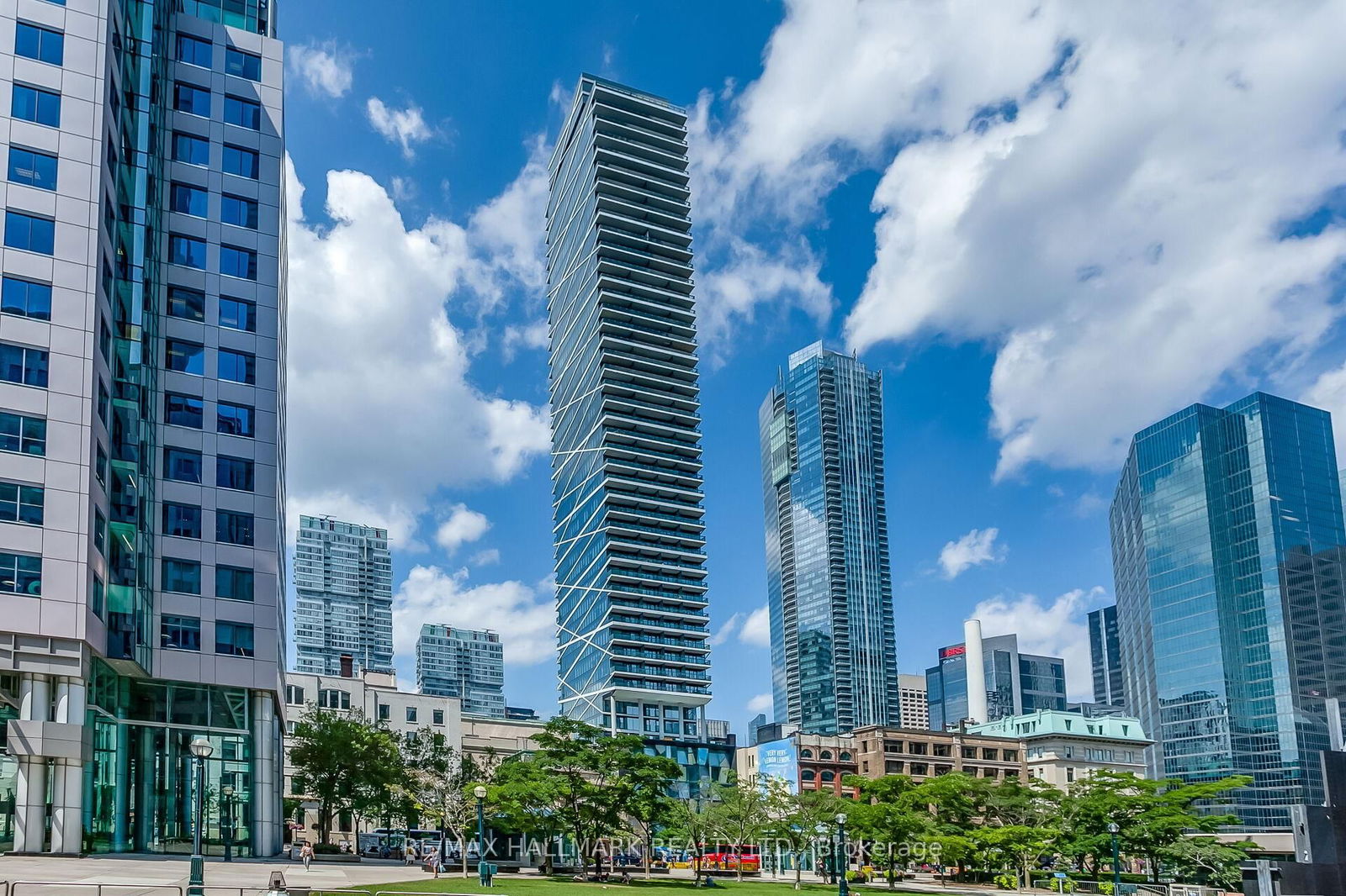 Condo for sale at 4004-224 King Street, Toronto, Waterfront Communities C1, M5H 0A6 - MLS: C12161224