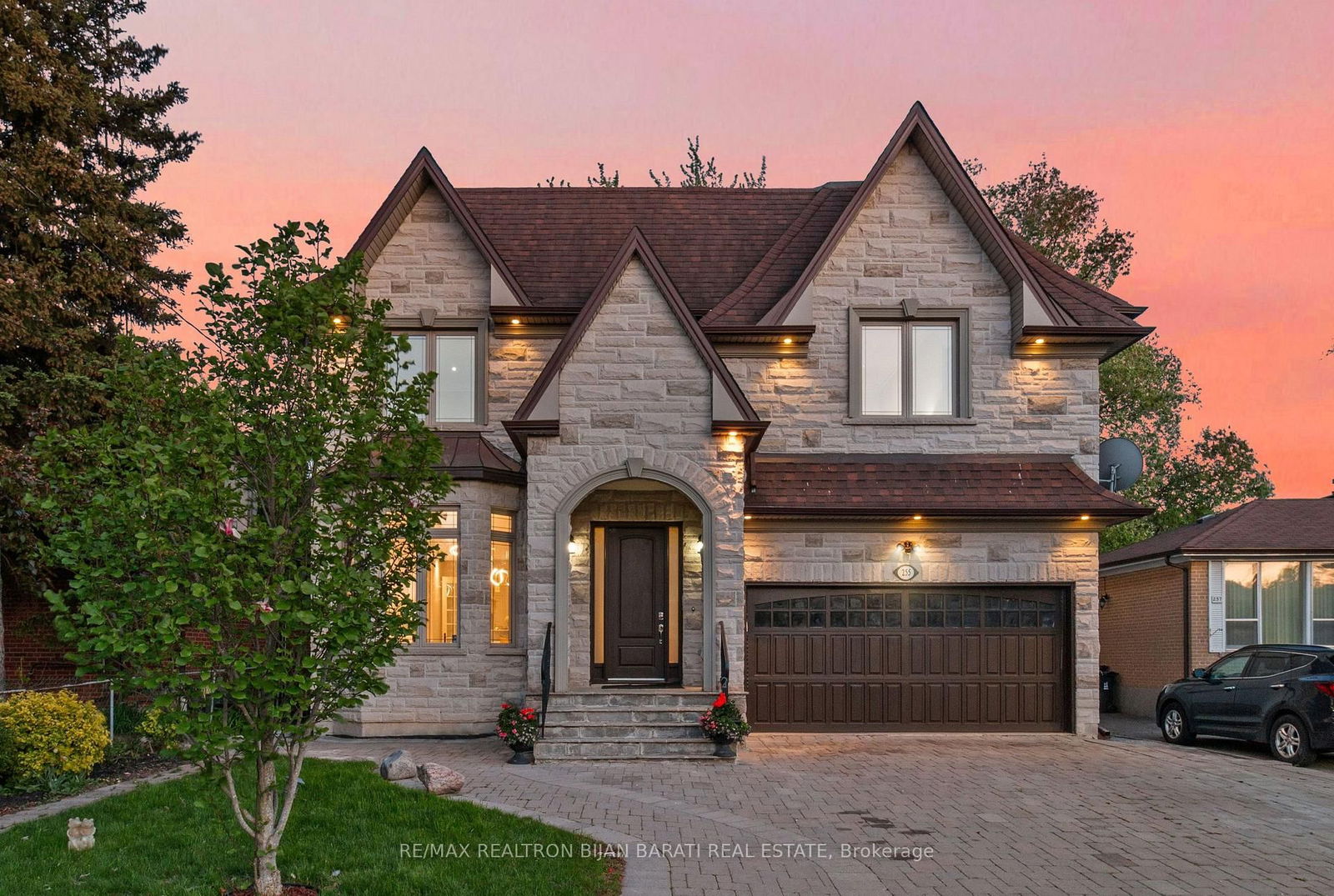 Detached House for sale at 255 Homewood Avenue, Toronto, Newtonbrook West, M2R 2N4 - MLS: C12161279