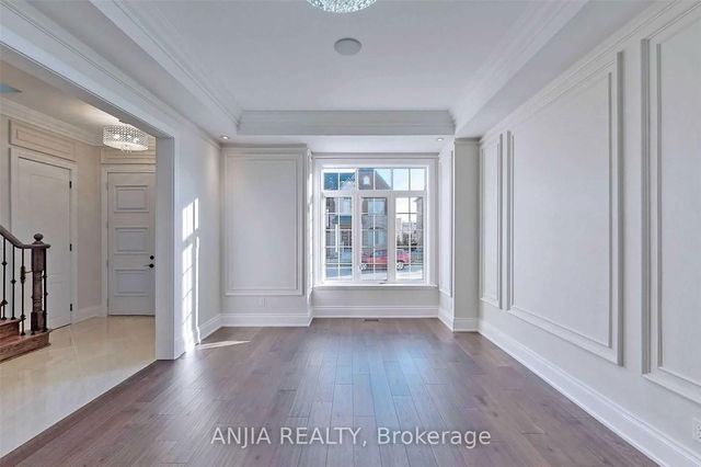 6 Daniel Cozens Court