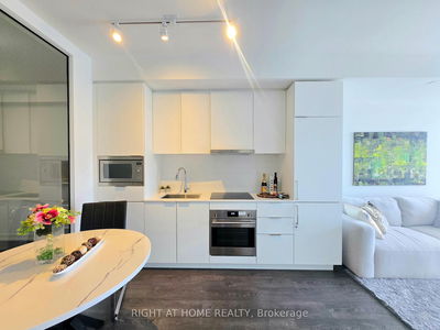 Unit 1007 — 8 Olympic Garden Dr, Toronto - Newtonbrook East image-0-3