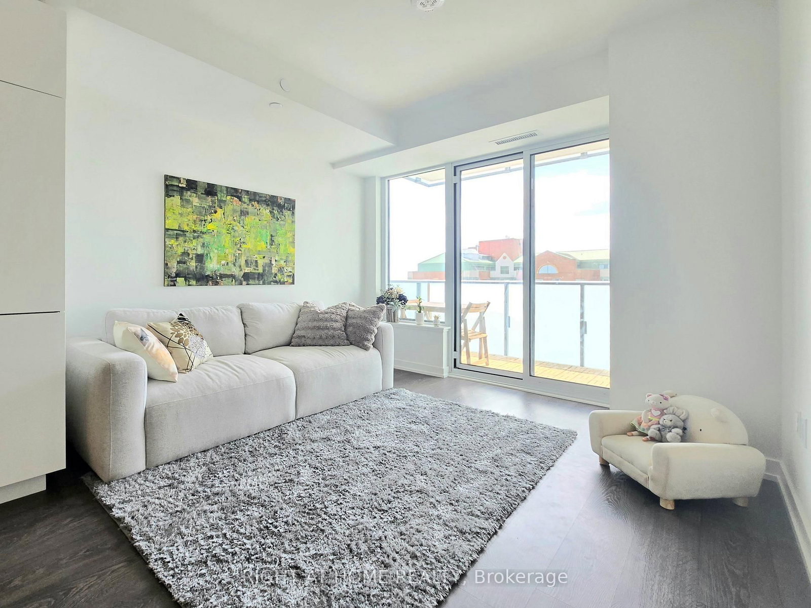 Listing Image 7
