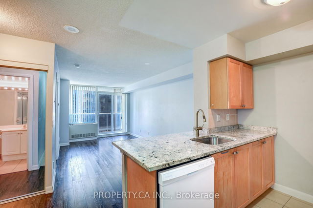 1205 - 4978 Yonge Street