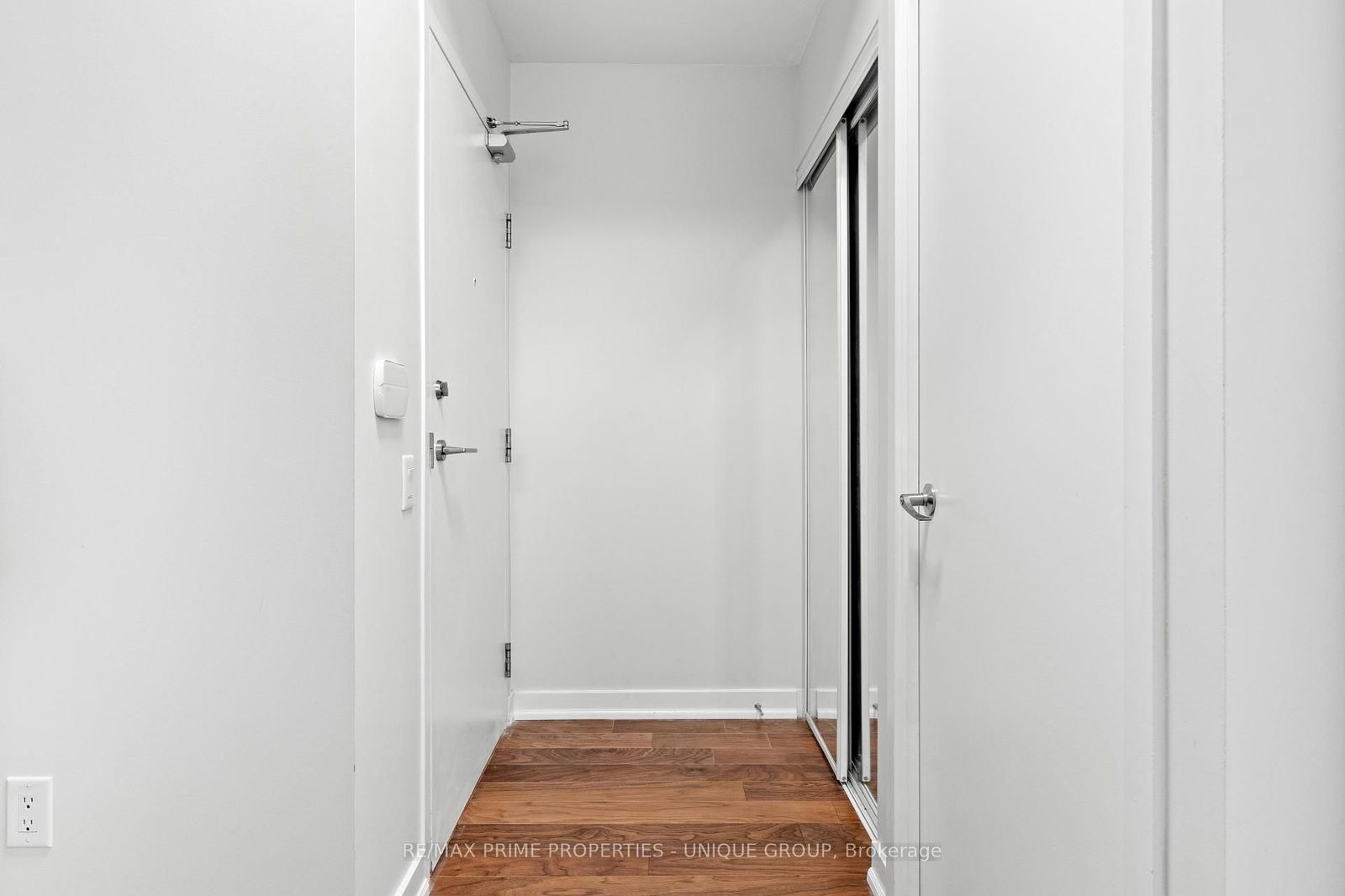 Condo for sale at 2207-29 Singer Court, Toronto, Bayview Village, M2K 0B3 - MLS: C12161405