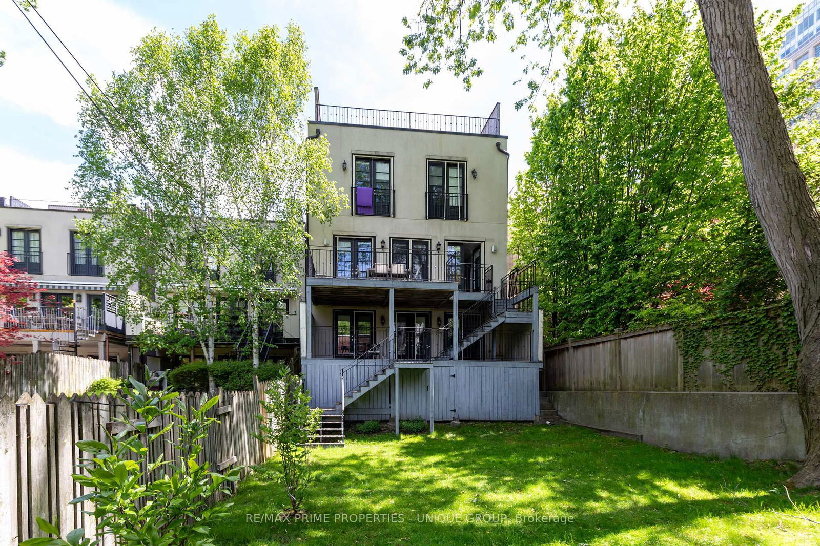 Detached House for sale at 24 Oriole Road, Toronto, Yonge-St. Clair, M4V 2E8 - MLS: C12161456
