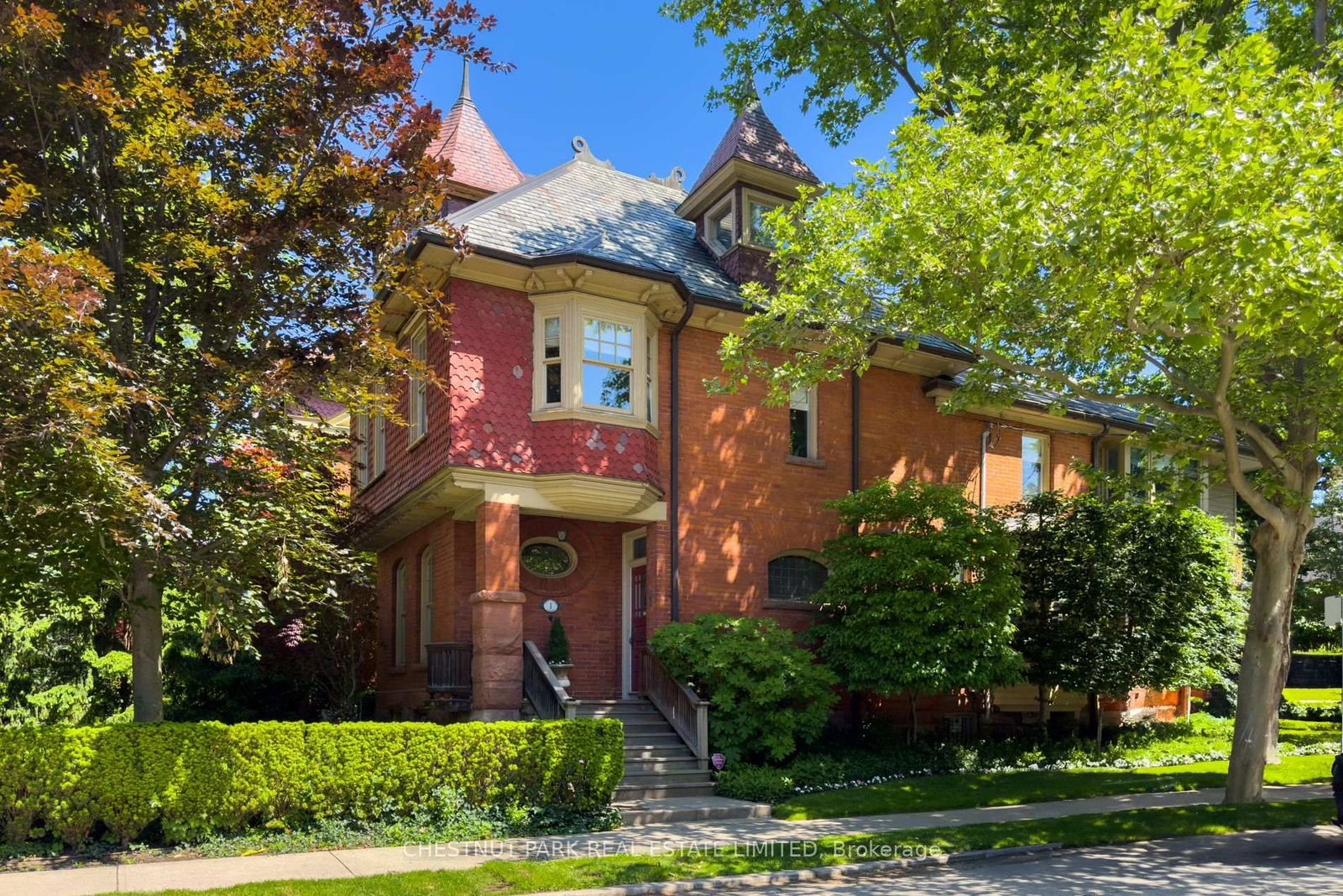 Detached House for sale at 1 Hawthorn Avenue, Toronto, Rosedale-Moore Park, M4W 2Z1 - MLS: C12161601