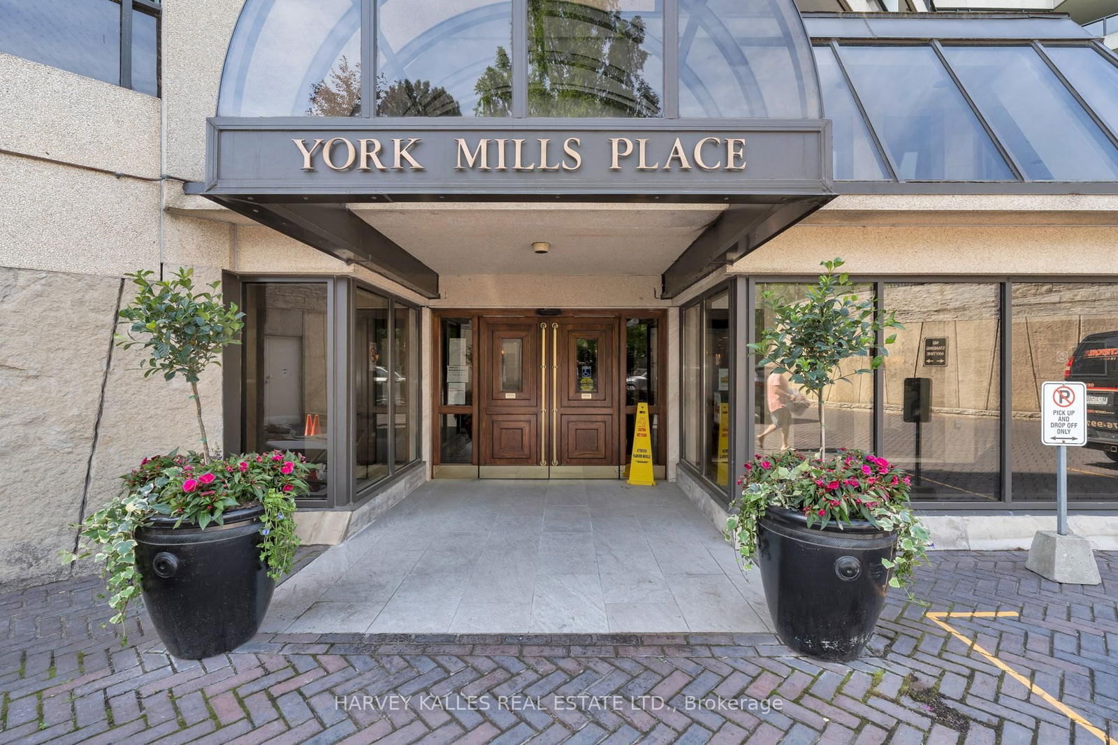 Condo for sale at 405-3900 Yonge Street, Toronto, Bedford Park-Nortown, M4N 3N6 - MLS: C12161603