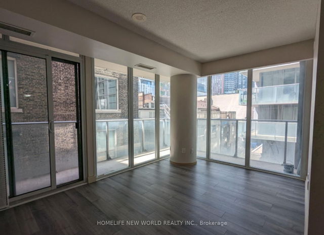 303 - 126 Simcoe Street