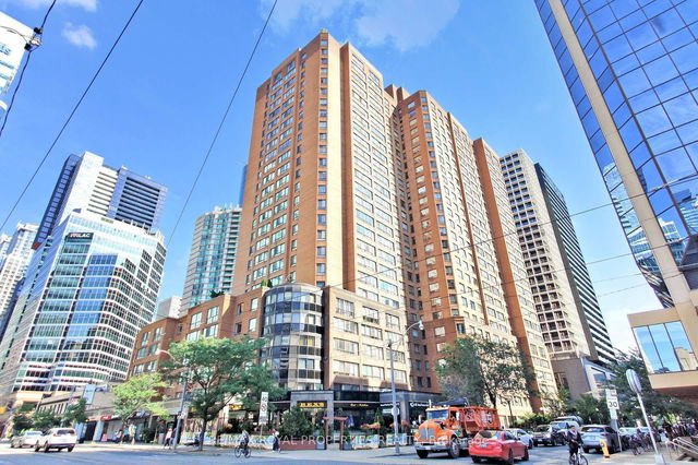 411 - 633 Bay Street