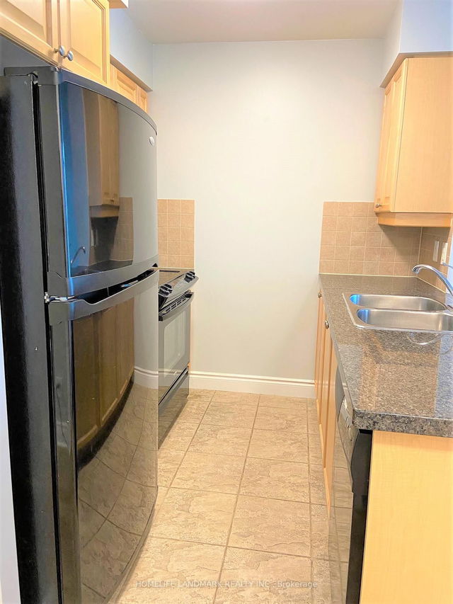 1224 - 25 Greenview Avenue