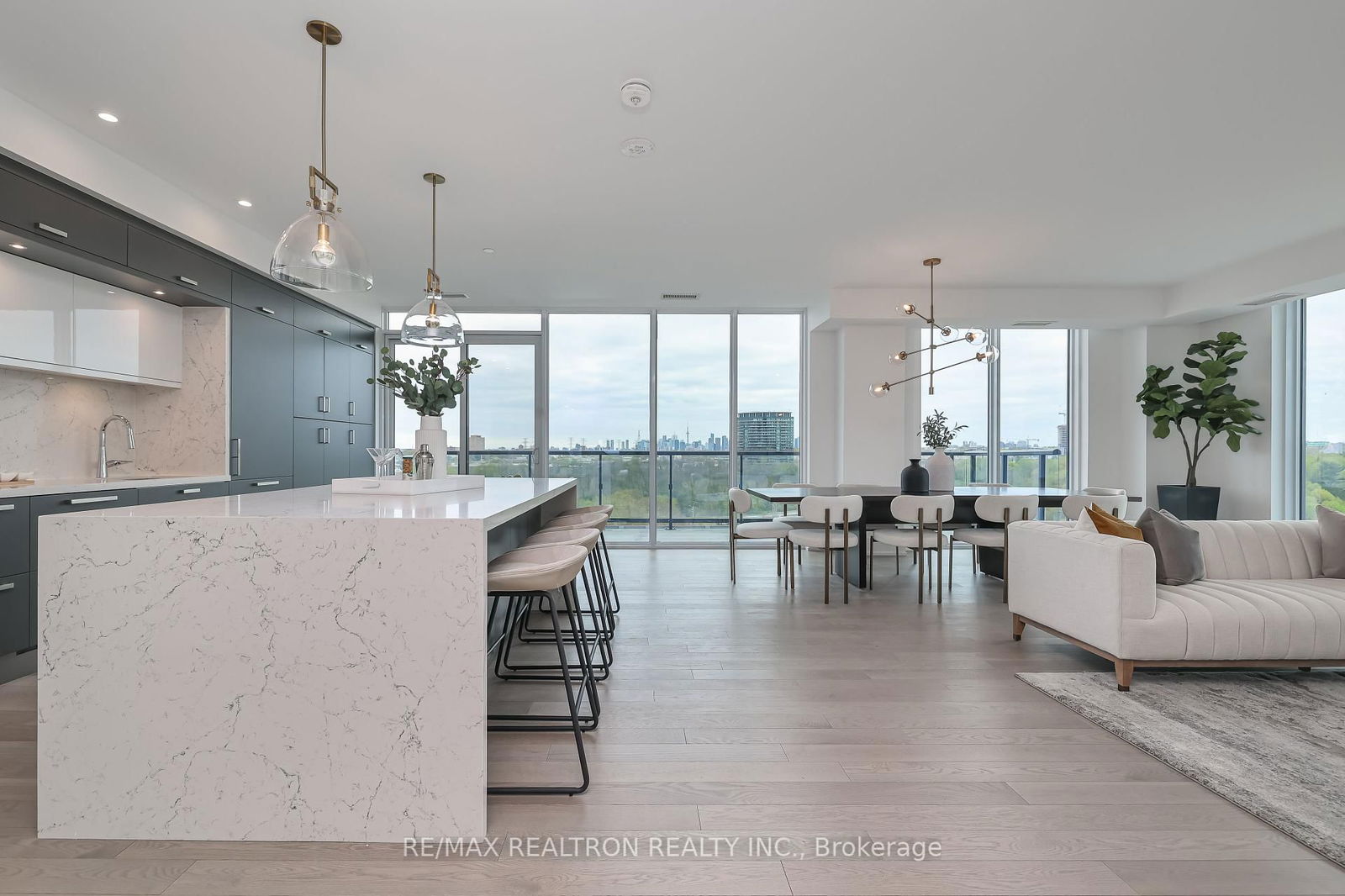 Condo for sale at 710-10 Inn On The Park Drive, Toronto, Banbury-Don Mills, M3C 0P9 - MLS: C12162093