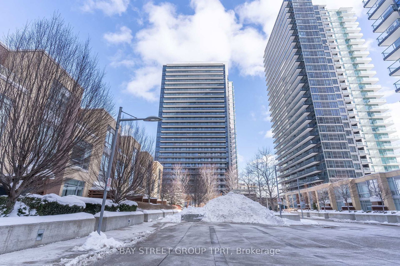 Condo for sale at 2703-33 Singer Court, Toronto, Bayview Village, M2K 0B4 - MLS: C12162307
