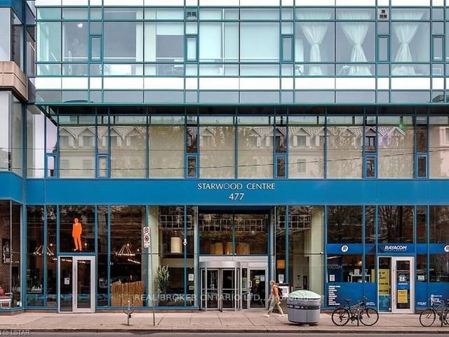 904 - 477 Richmond Street