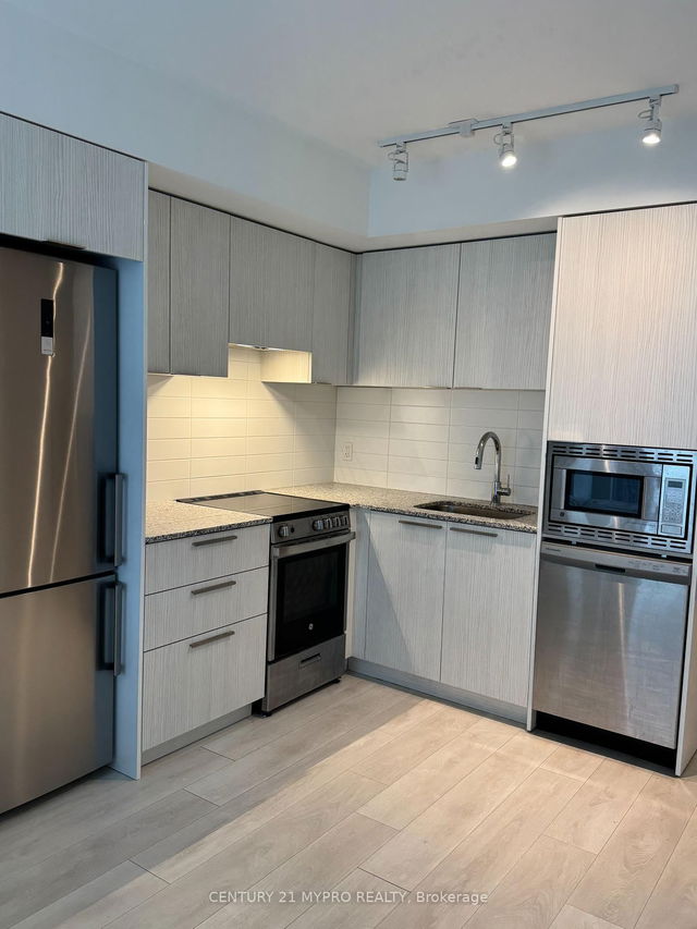 1504 - 501 Yonge Avenue
