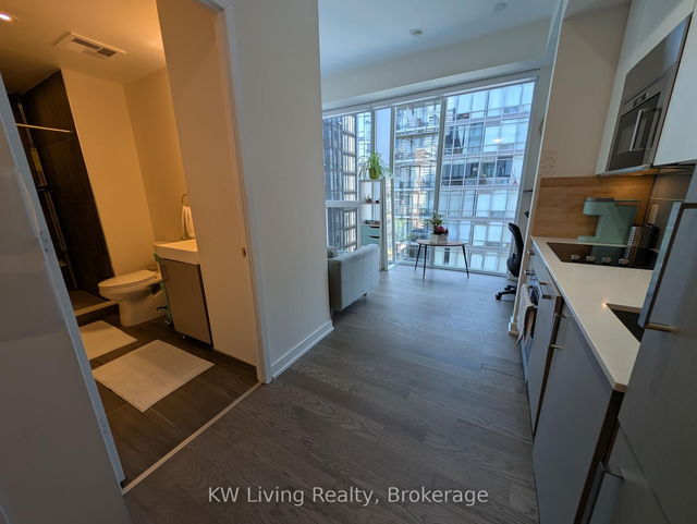 1408 - 17 Dundonald Street