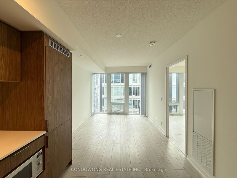 home for lease on 3001-60 Shuter Street