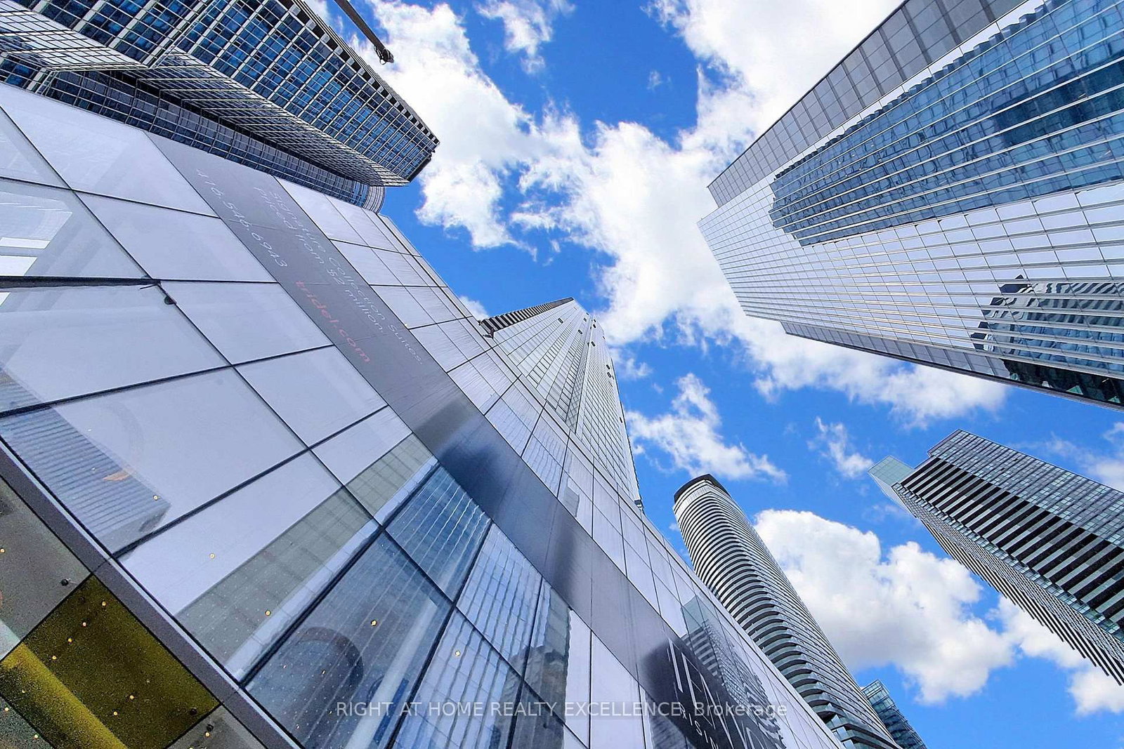 10 York Street, Unit 2203 - Photo 31