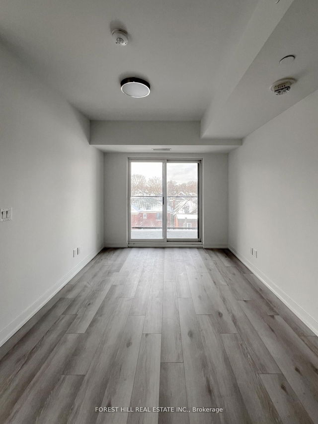 408 - 2000 Bathurst Street