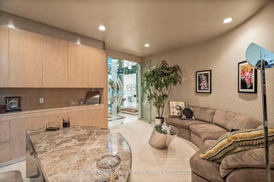 25 Misty Cres, Toronto - Banbury-Don Mills image-0-4
