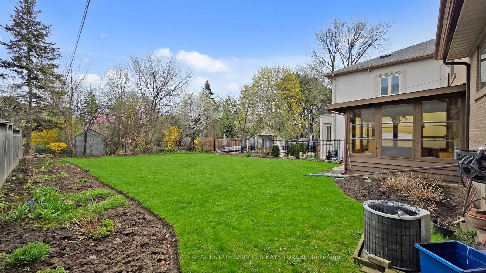 Detached House for sale at 62 Munro Boulevard, Toronto, St. Andrew-Windfields, M2P 1C2 - MLS: C12163495